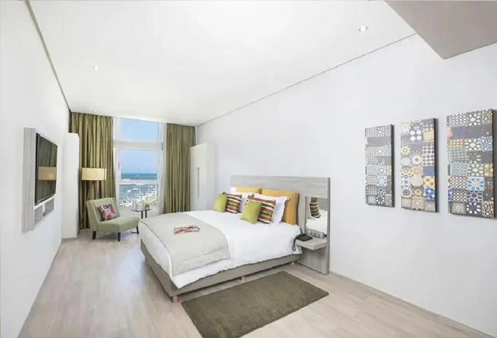 Double or Twin POOL VIEW Room, Marina Bay City Center, Tangier
