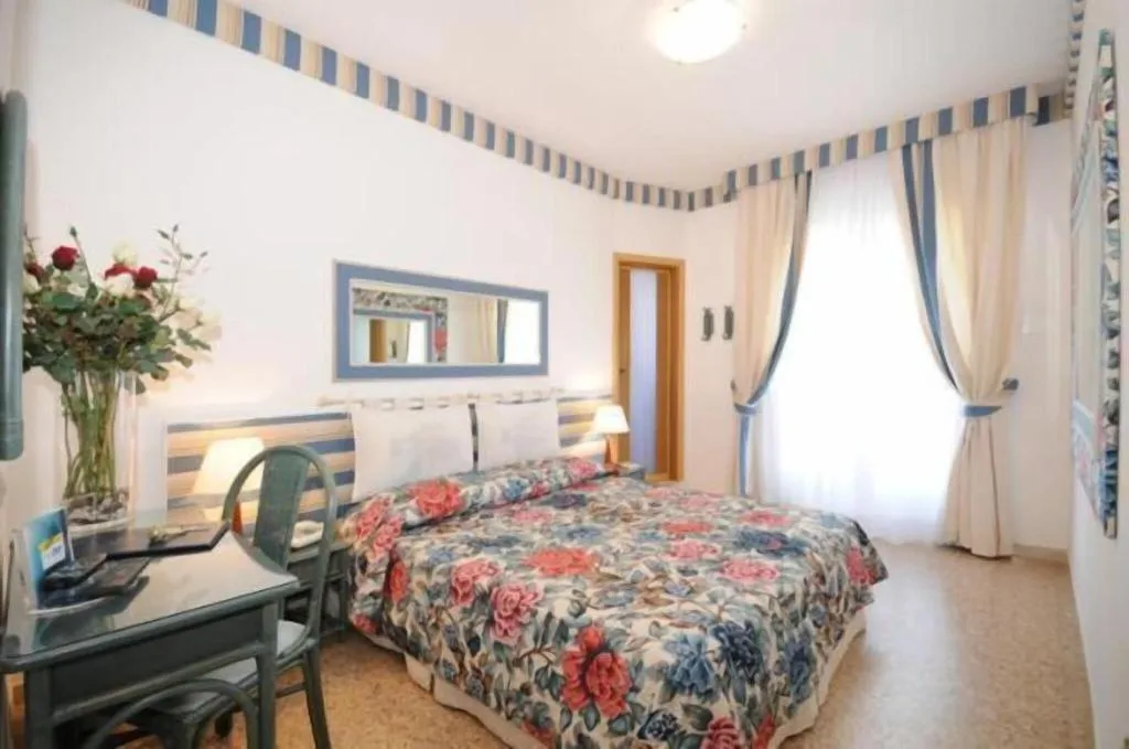 Room, Hotel Ariston, Venice