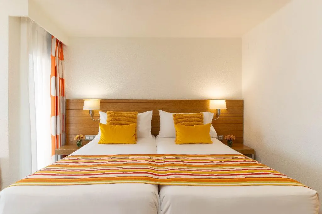 TRIPLE COMFORT Room, Hesperia Mallorca, Majorca