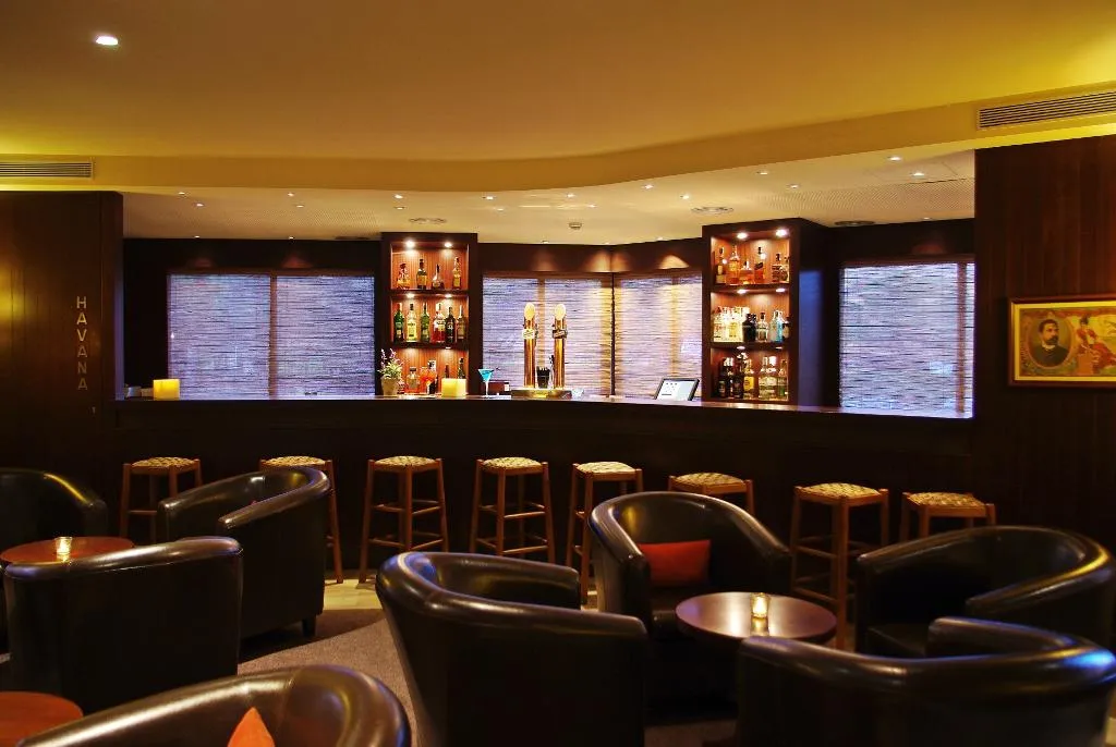Bar, La Costa Hotel Golf & Beach Resort, Costa Brava