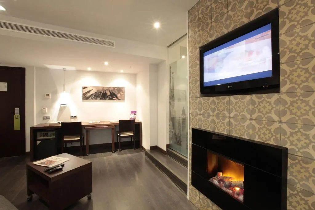 SUITE KING SIZE BED Room, Hotel Concordia Barcelona, Barcelona