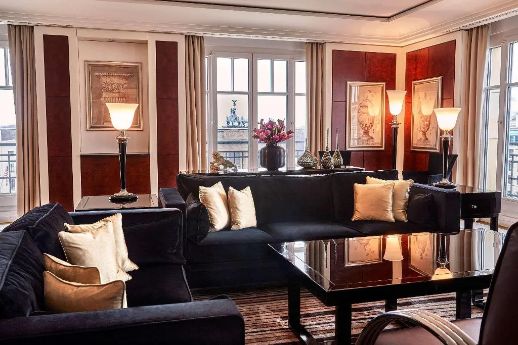 SUITE SUPERIOR WITH VIEWS Room, Adlon Kempinski Berlin, Berlin