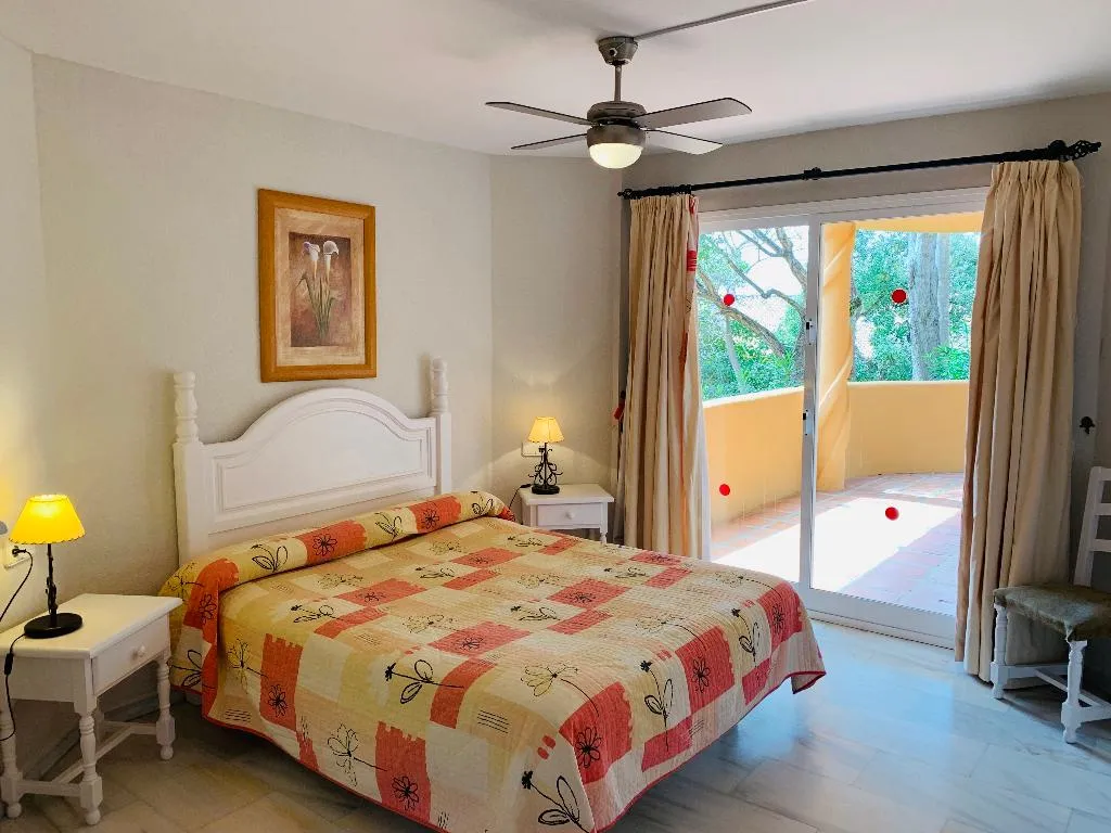 APARTMENT TWO BEDROOMS Room, Apartamentos El Porton, Costa Del Sol