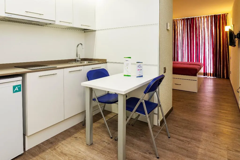 STUDIO CAPACITY 2 Room, Medplaya Esmeraldas, Costa Brava
