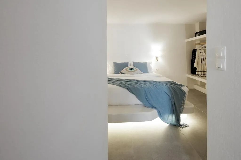 Room, Nano Suites, Santorini