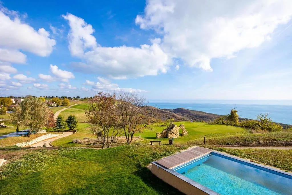 Room, BlackSeaRama Golf & Villas, Varna