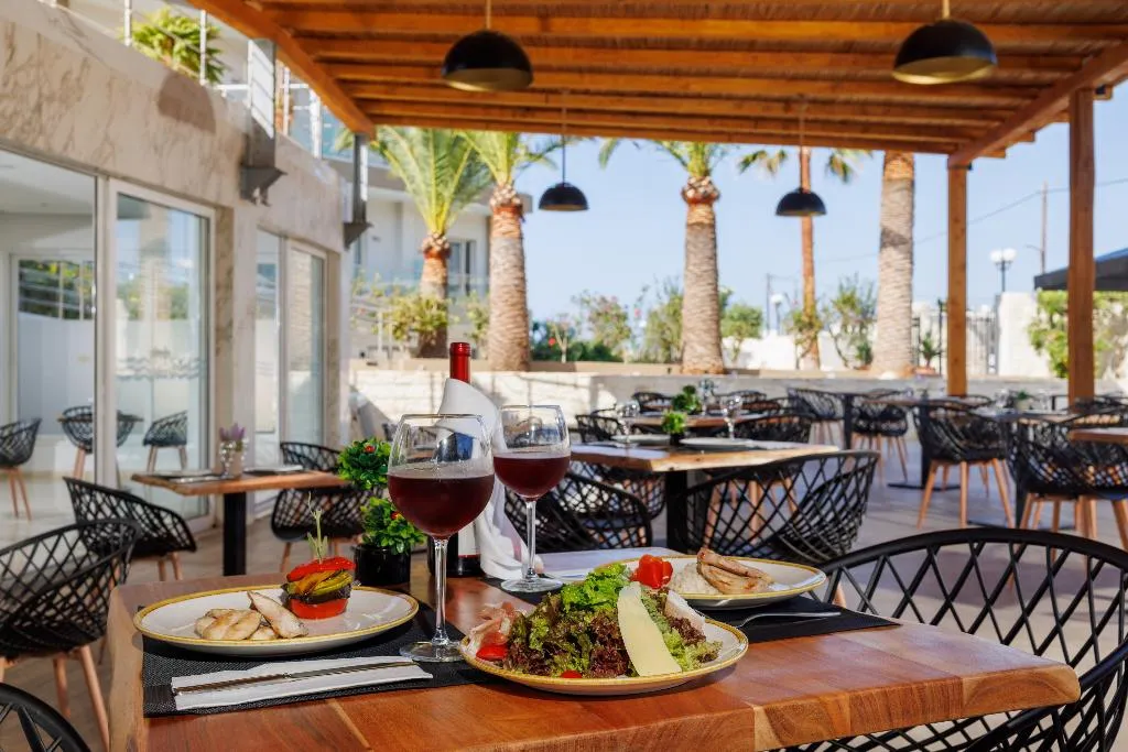 Restaurant, Malia Bay Beach Hotel & Bungalows, Crete