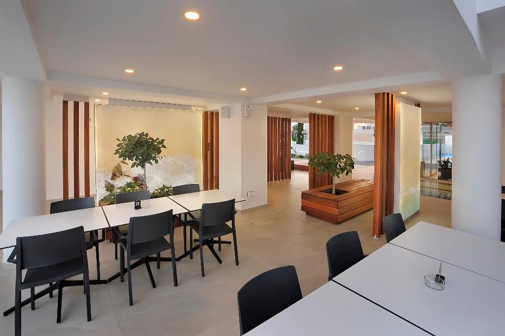 Bar, Okeanos Beach Boutique Hotel, Cyprus
