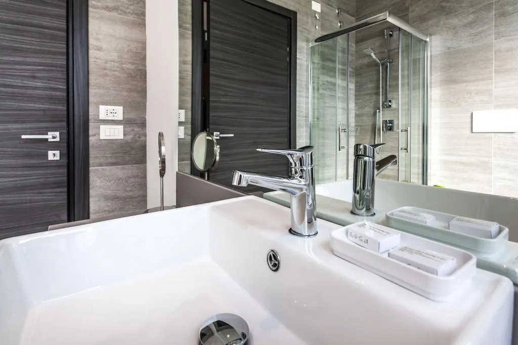 Room, M2M Made To Measure, Milan