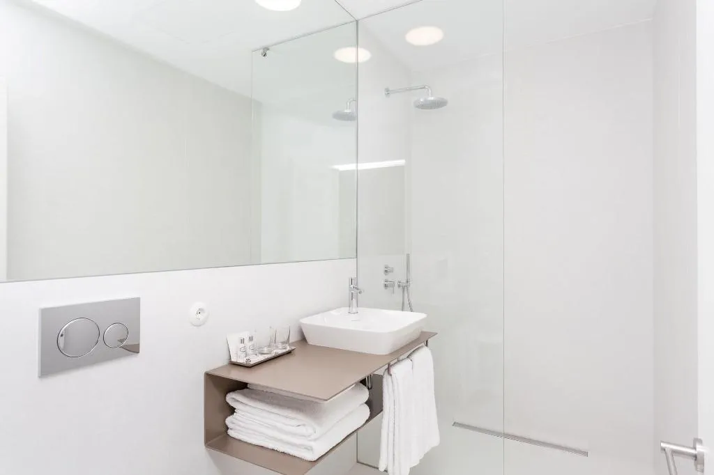 Room, S.Bento Residences, Porto