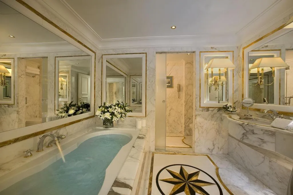 Room, Royal Olympic, Athens