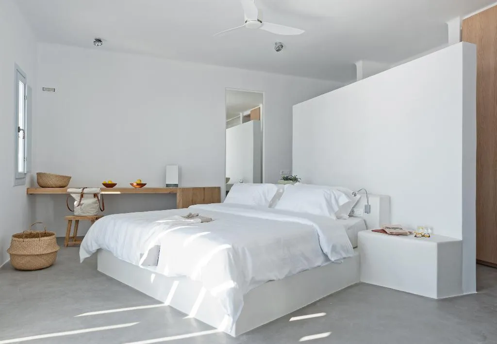 SUITE SEA VIEW WITH PRIVATE POOL Room, Santorini Heights, Santorini