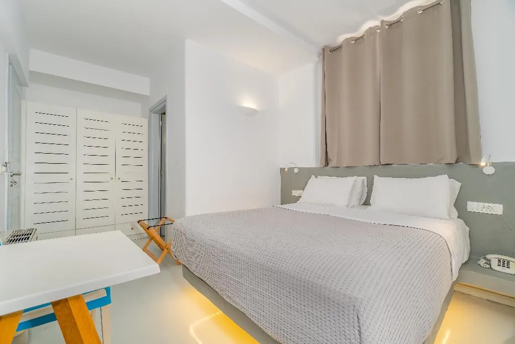 Double or Twin DELUXE Room, Central Fira Hotel, Santorini