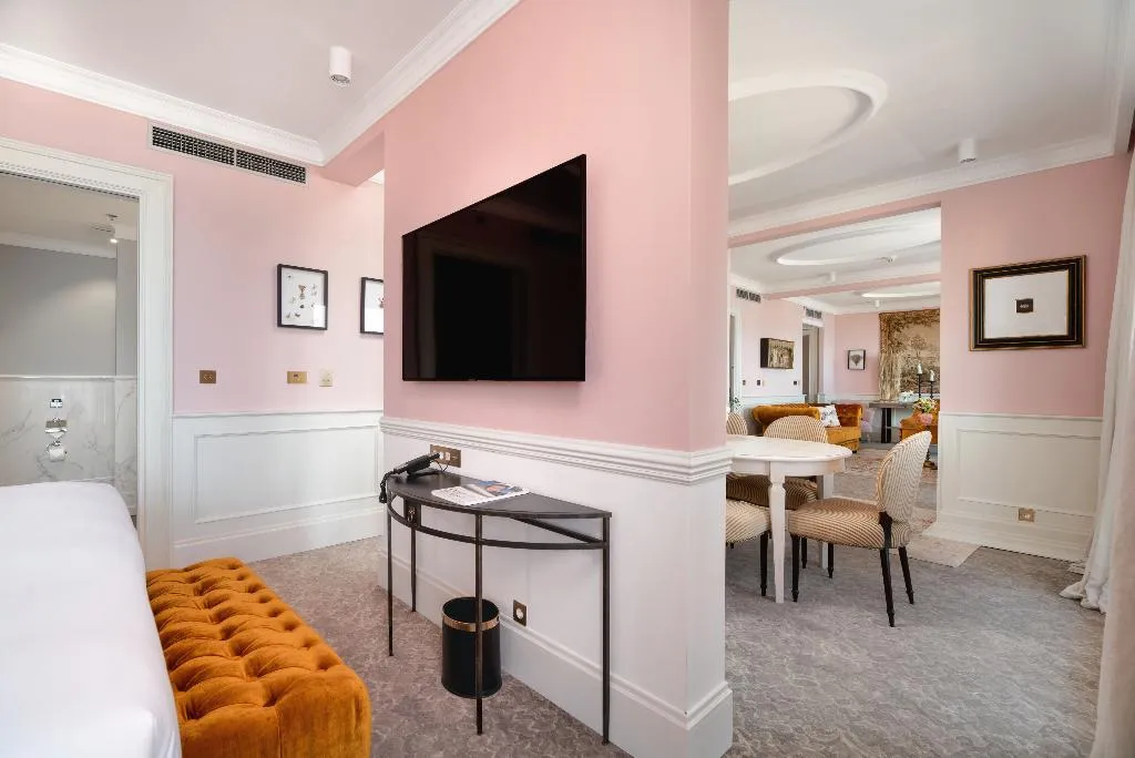SUITE WITH BALCONY Room, Palace Elisabeth Hvar Hotel, Split