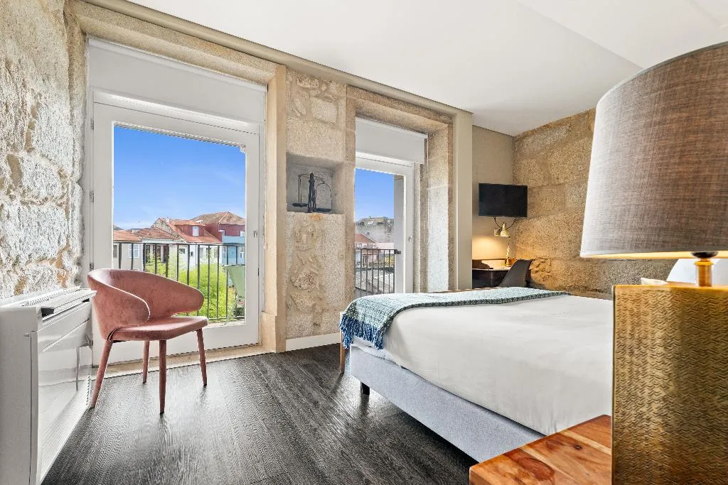 DOUBLE SUPERIOR WITH BALCONY Room, Jardim Da Batalha By Shiadu, Porto