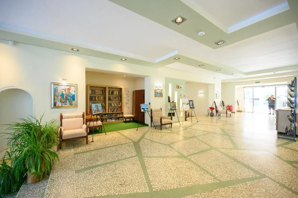 Lobby, International House of Journalists, Varna