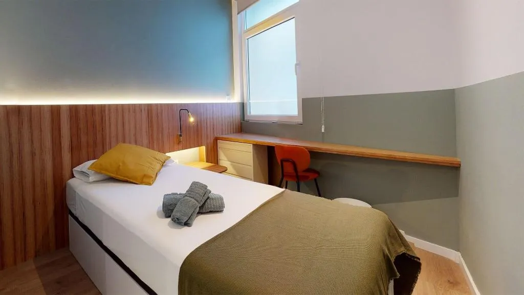 Room, Ola Living Hostal Tetuan, Madrid