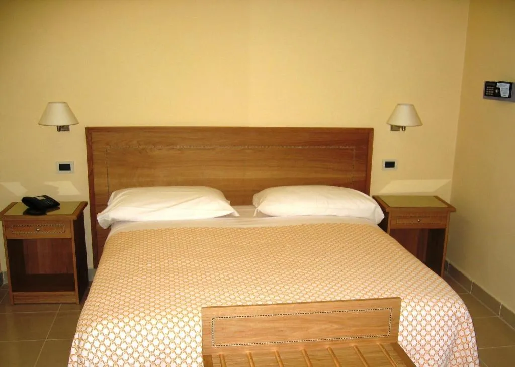 Double or Twin ECONOMY Room, Grand Hotel Moon Valley, Naples
