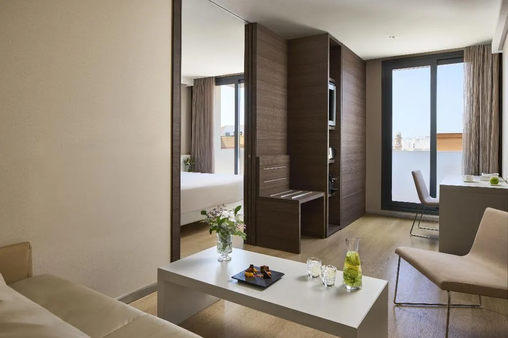 JUNIOR SUITE STANDARD Room, NH Castellón Mindoro, Valencia
