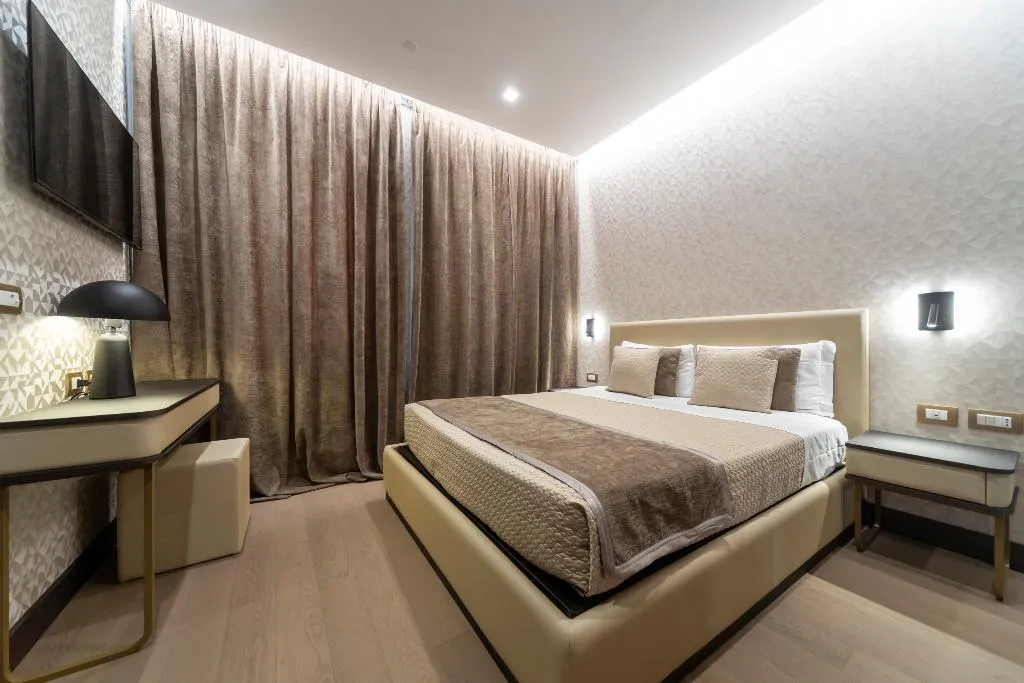 SUITE KING SIZE BED Room, San Carlo Suite, Rome
