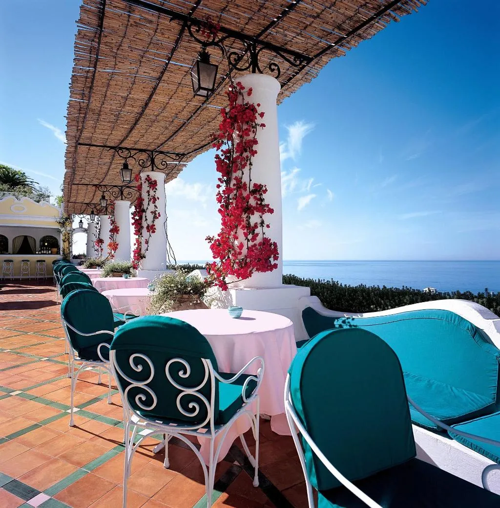 Terrace, Le Sirenuse, Naples
