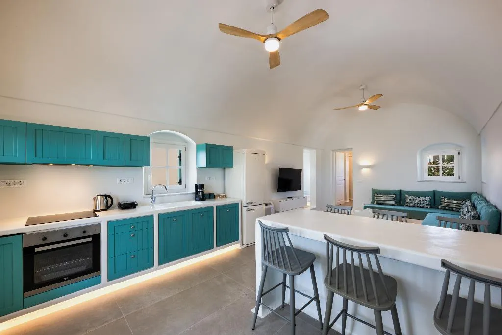 VILLA TWO BEDROOMS WITH PRIVATE POOL Room, Sienna Eco Resort, Santorini