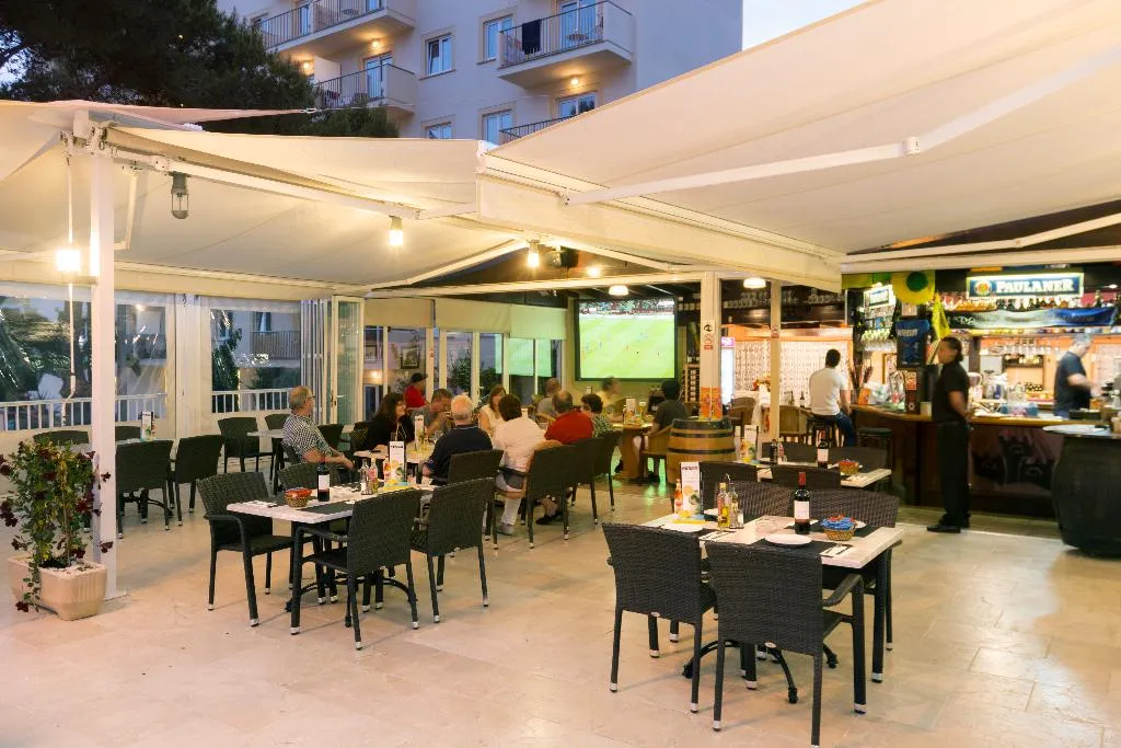 Bar, Tres Torres, Majorca
