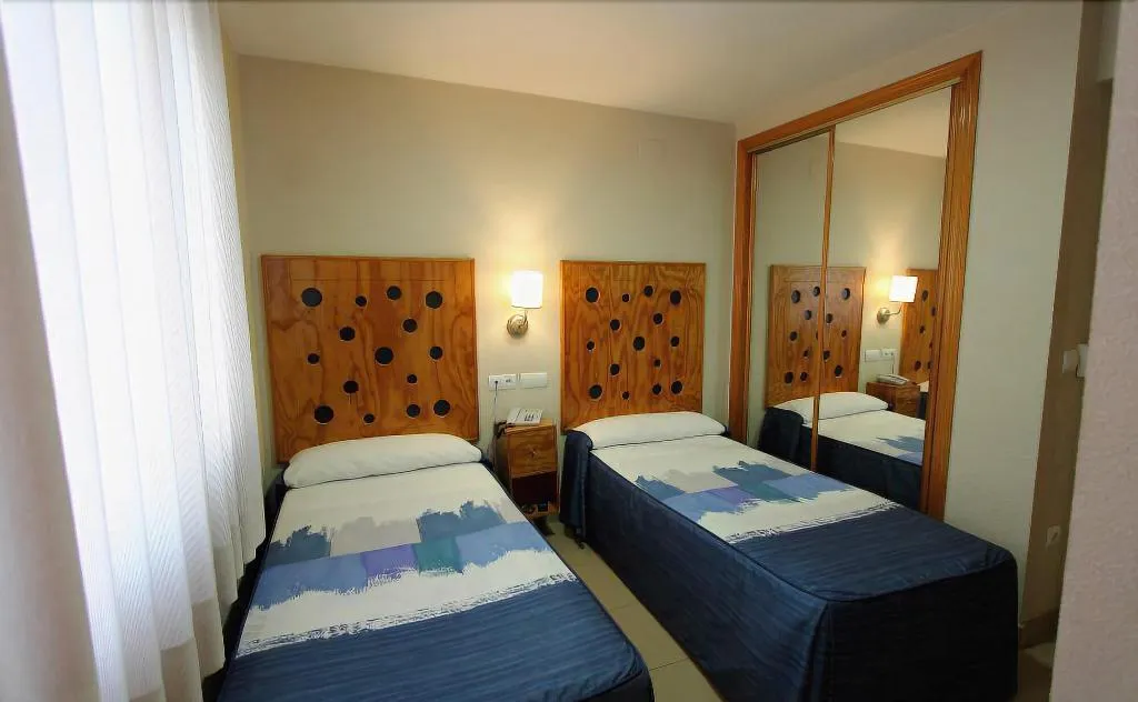Room, Hostal Quatre Llunes, Costa Blanca