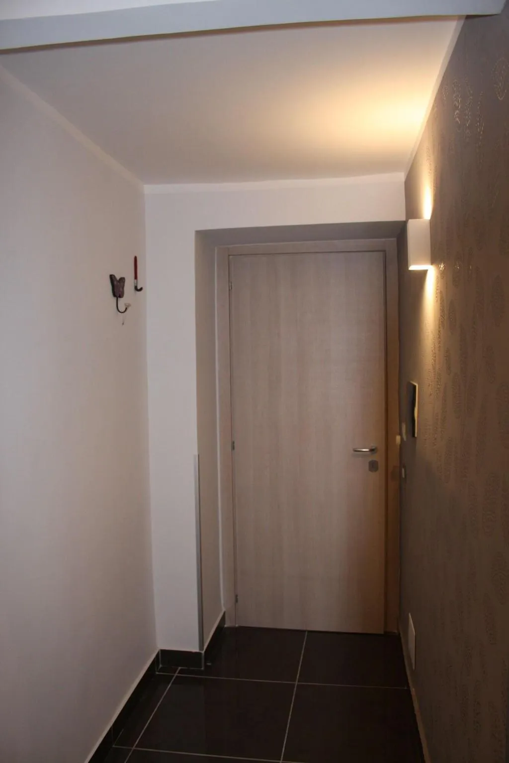 Lobby, Be Italian Bovio Flats, Naples