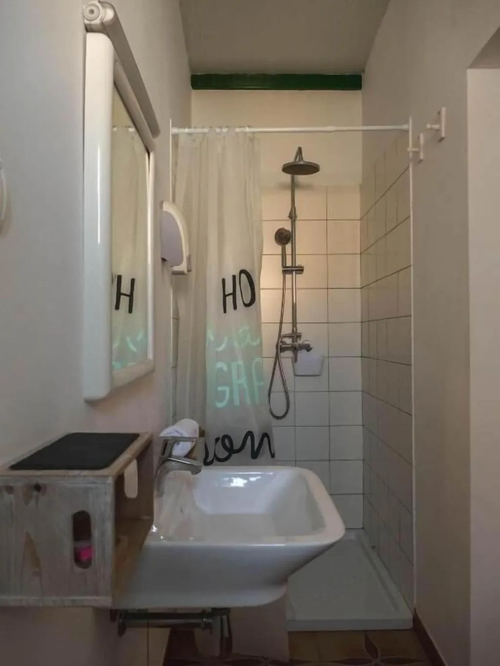 Room, Hostal Cling 43, Costa Dorada