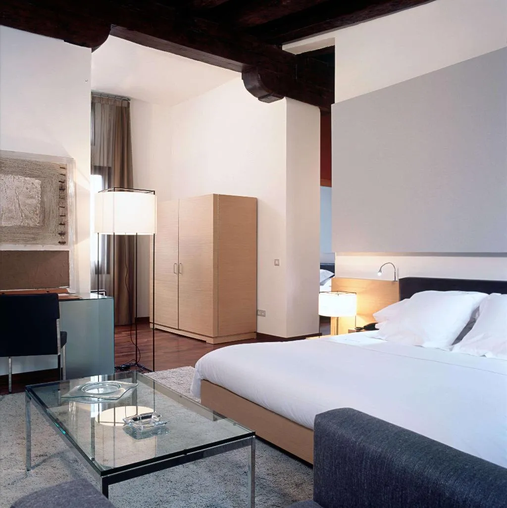 Room, Boria Bcn, Barcelona