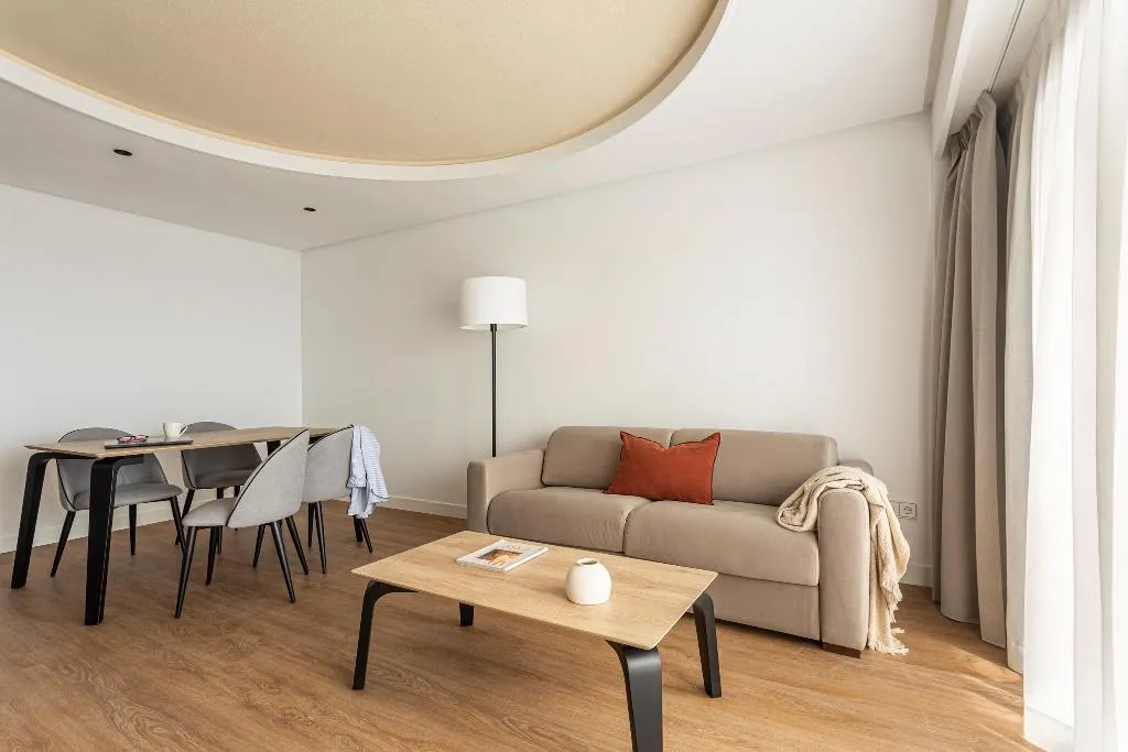 APARTMENT TWO BEDROOMS Room, B48 Valencia Feria, Valencia