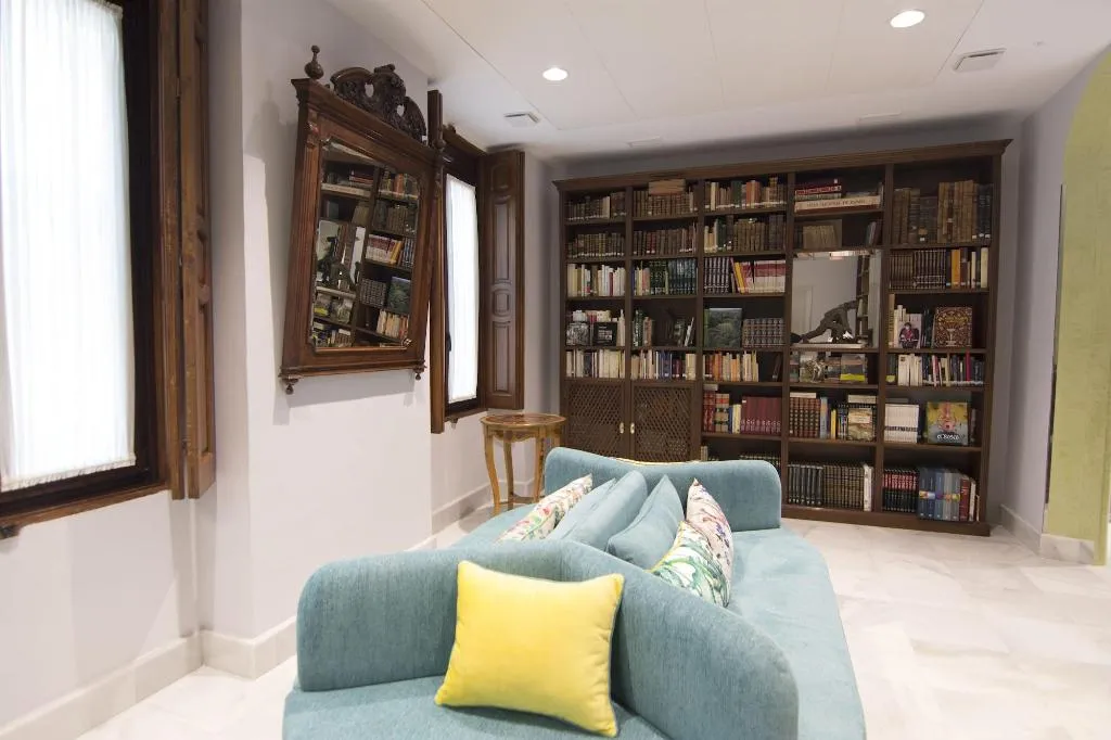Sports and Entertainment, Hotel Oleum Parking Gratuito Reserva Previa, Andalucia