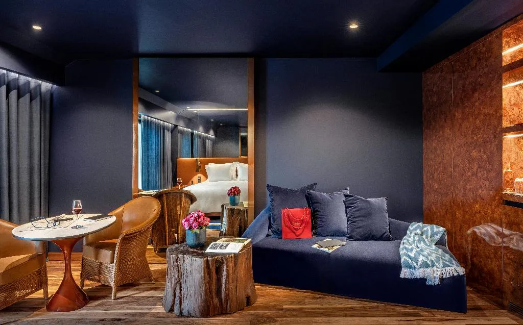 JUNIOR SUITE STANDARD Room, Forte de Gaia Autograph Collection, Porto