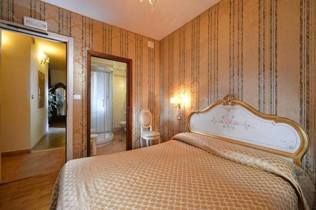 Room, Residenza San Maurizio, Venice