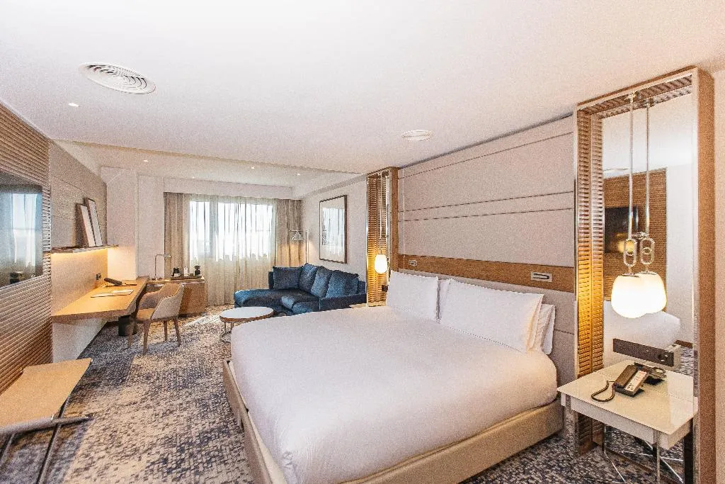 SUITE CLUB Room, InterContinental Barcelona, Barcelona