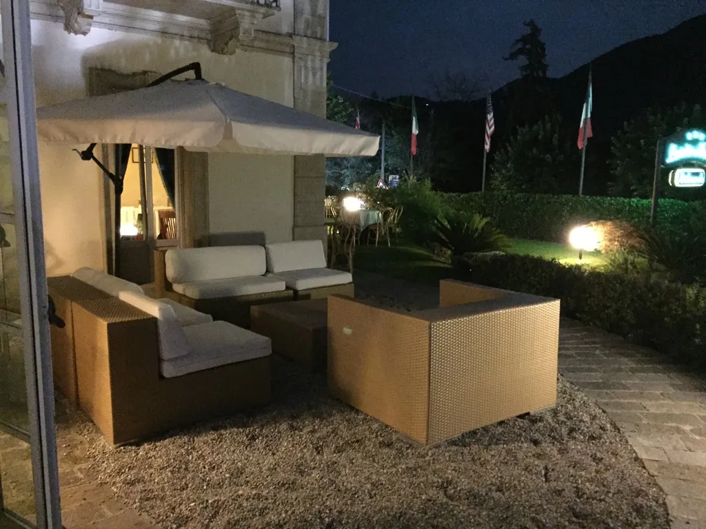 Pool, Lario, Milan