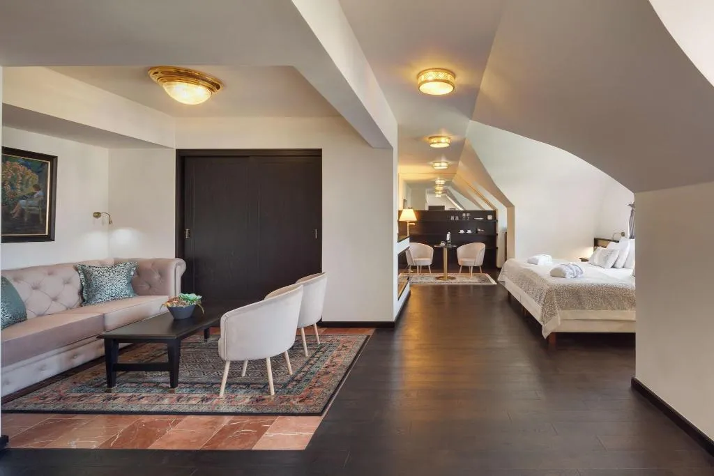JUNIOR SUITE KING SIZE BED Room, Hotel Savoy Prague, Prague