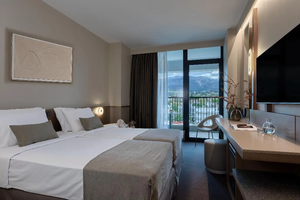 Double or Twin MOUNTAIN VIEW Room, Airotel Achaia Beach, Athens