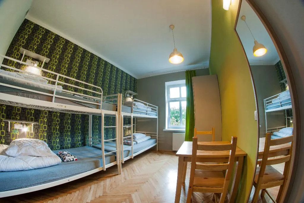 Bed in dormitory WITH SHARED BATHROOM Room, Hostel Atlantis Kraków, Krakow