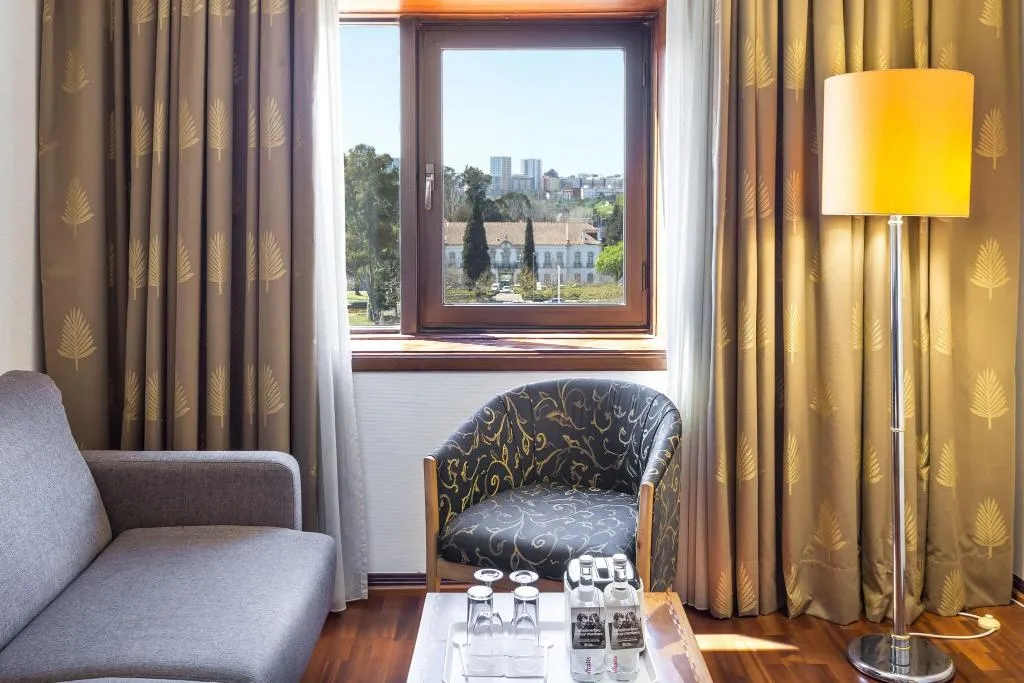 Room, Radisson Blu Hotel, Lisbon, Lisbon