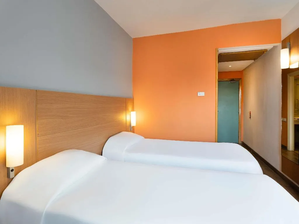 TWIN STANDARD Room, Ibis fes, Fez