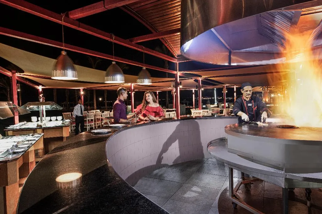 Restaurant, Pyramisa Beach Resort Sahl Hasheesh, Red Sea Riviera