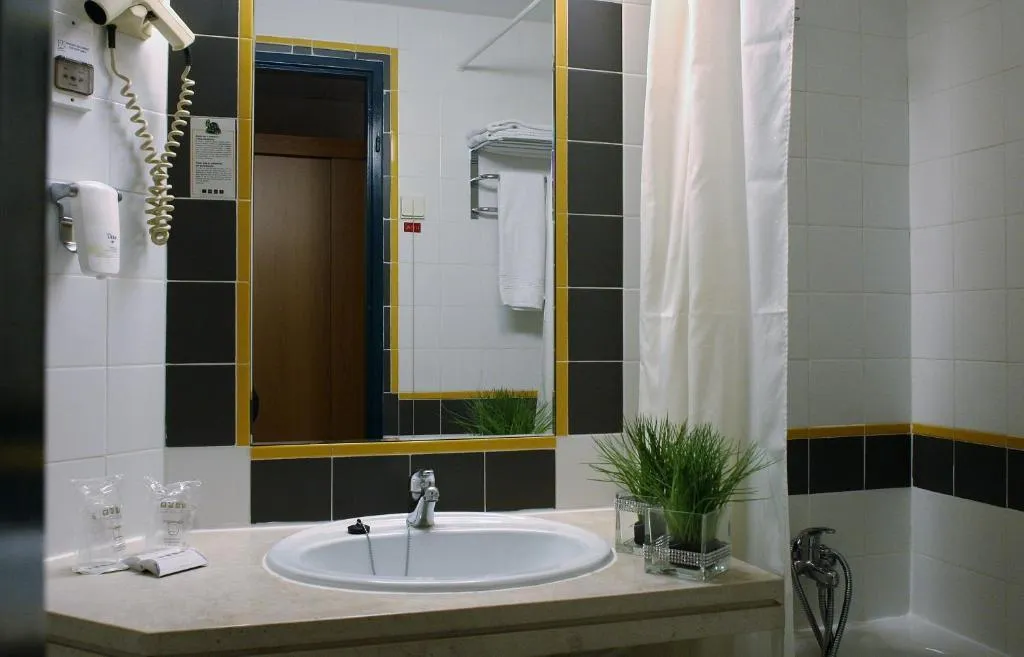 SINGLE STANDARD Room, Flag Hotel Guimarães-Fafe, Porto