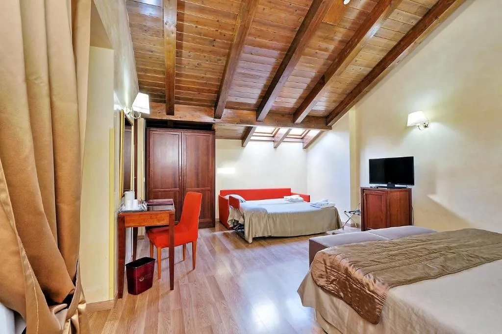 QUADRUPLE STANDARD Room, Camelia, Rome