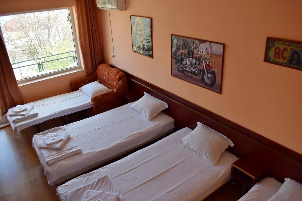 FAMILY ROOM WITH BALCONY Room, Royal Hostel, Varna
