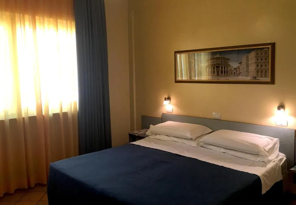 Room, Ping Pong, Rome
