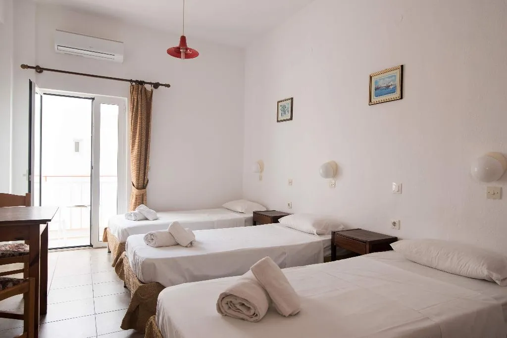 STUDIO CAPACITY 3 Room, Ibiscus Apartments, Crete