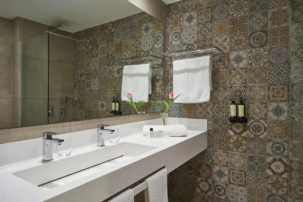 SUITE CAPACITY 5 ONE BEDROOM Room, Atlantica Aeneas Resort & Spa, Cyprus