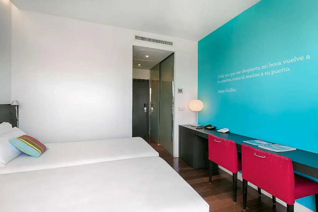 Double or Twin STANDARD Room, Hotel Atarazanas, Valencia